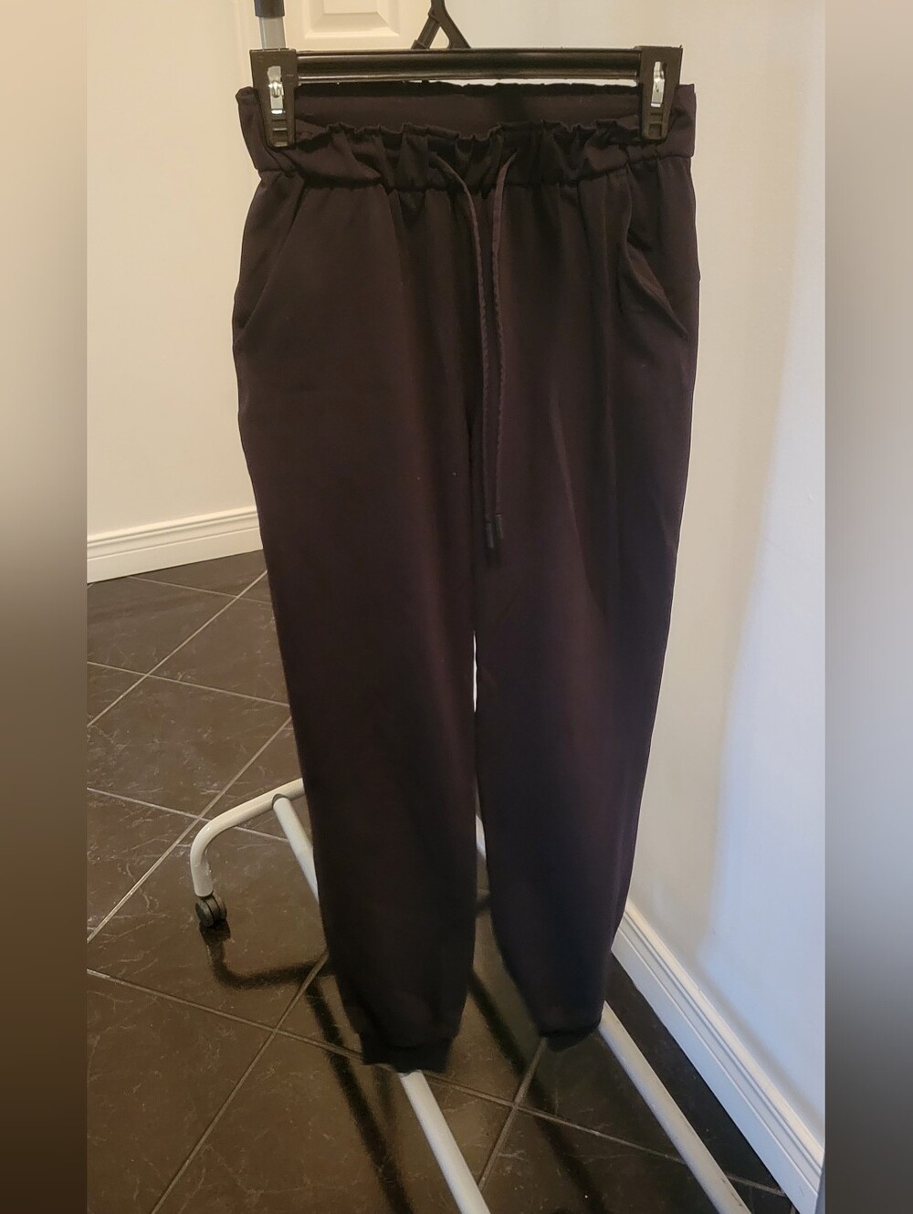 Lululemon High-Rise Stretch Pants Black - Size 4